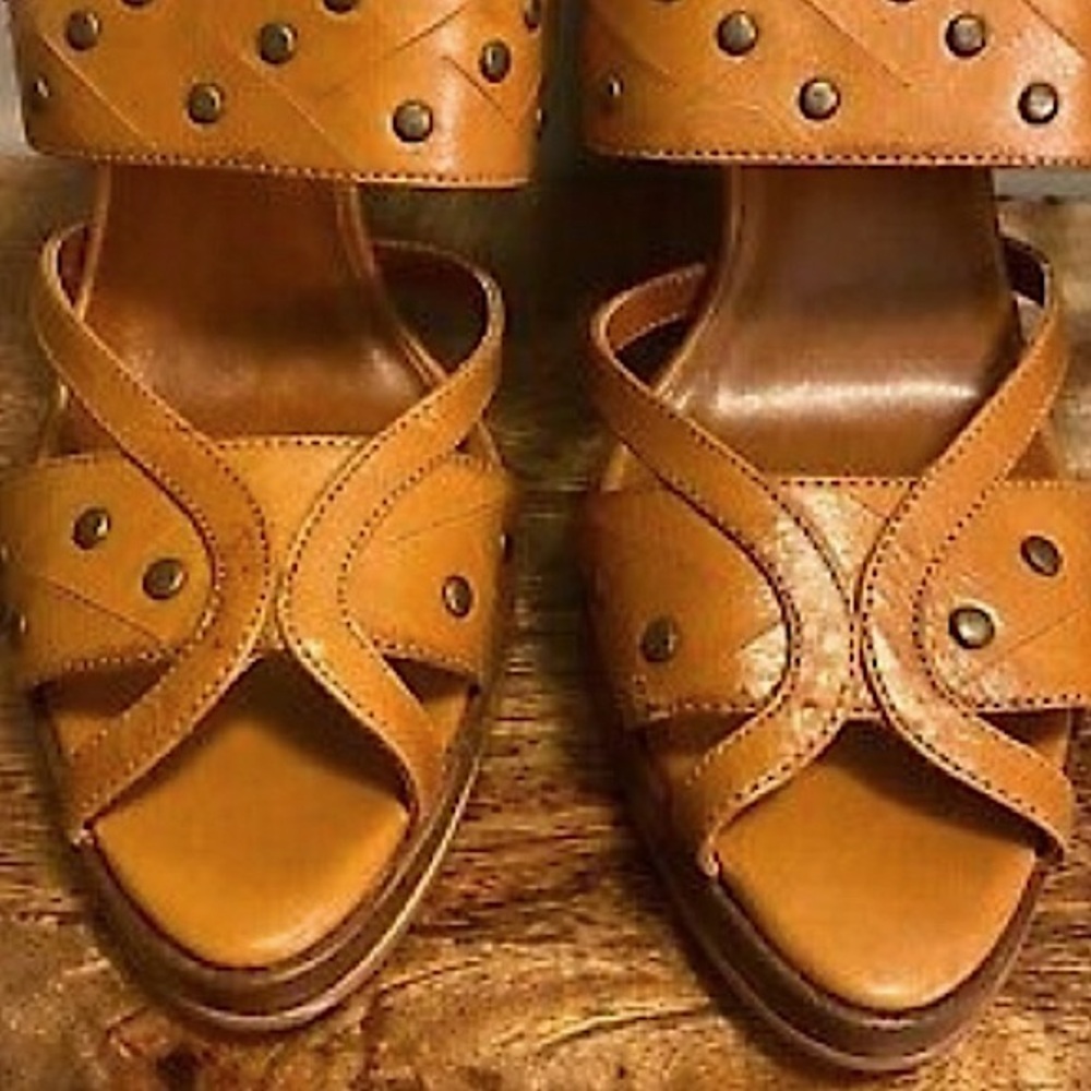 NIB Chinese Laundry Suzana leather sandal - Picture 8 of 8